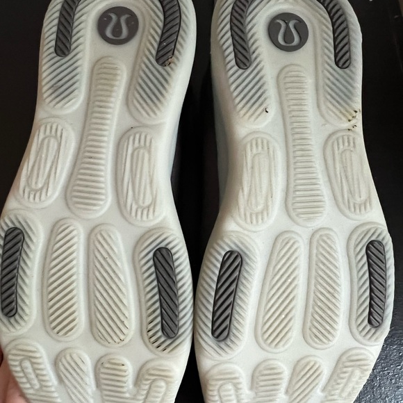 NWOT Women’s 9.5 Strongfeel Trainers - Picture 4 of 5